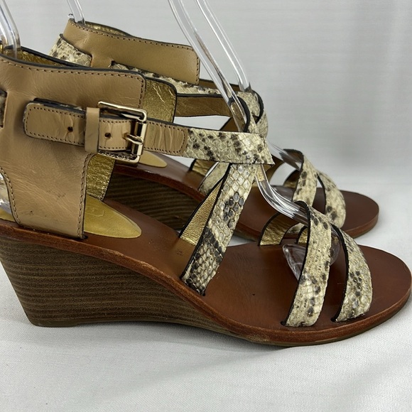 ๐2/$25 ๐ Coach Prue Snake Embossed Leather Sandals Gold Tan Wedge Heel - Picture 7 of 12